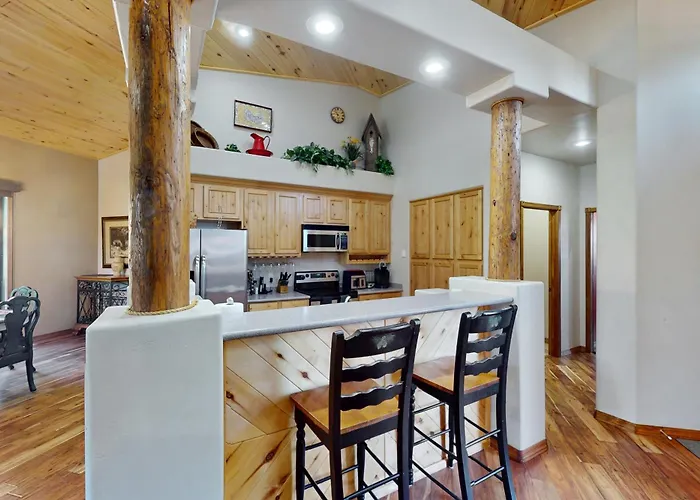 Golf, Trails & Lakes! Show W/ Bonus Holiday home Show Low